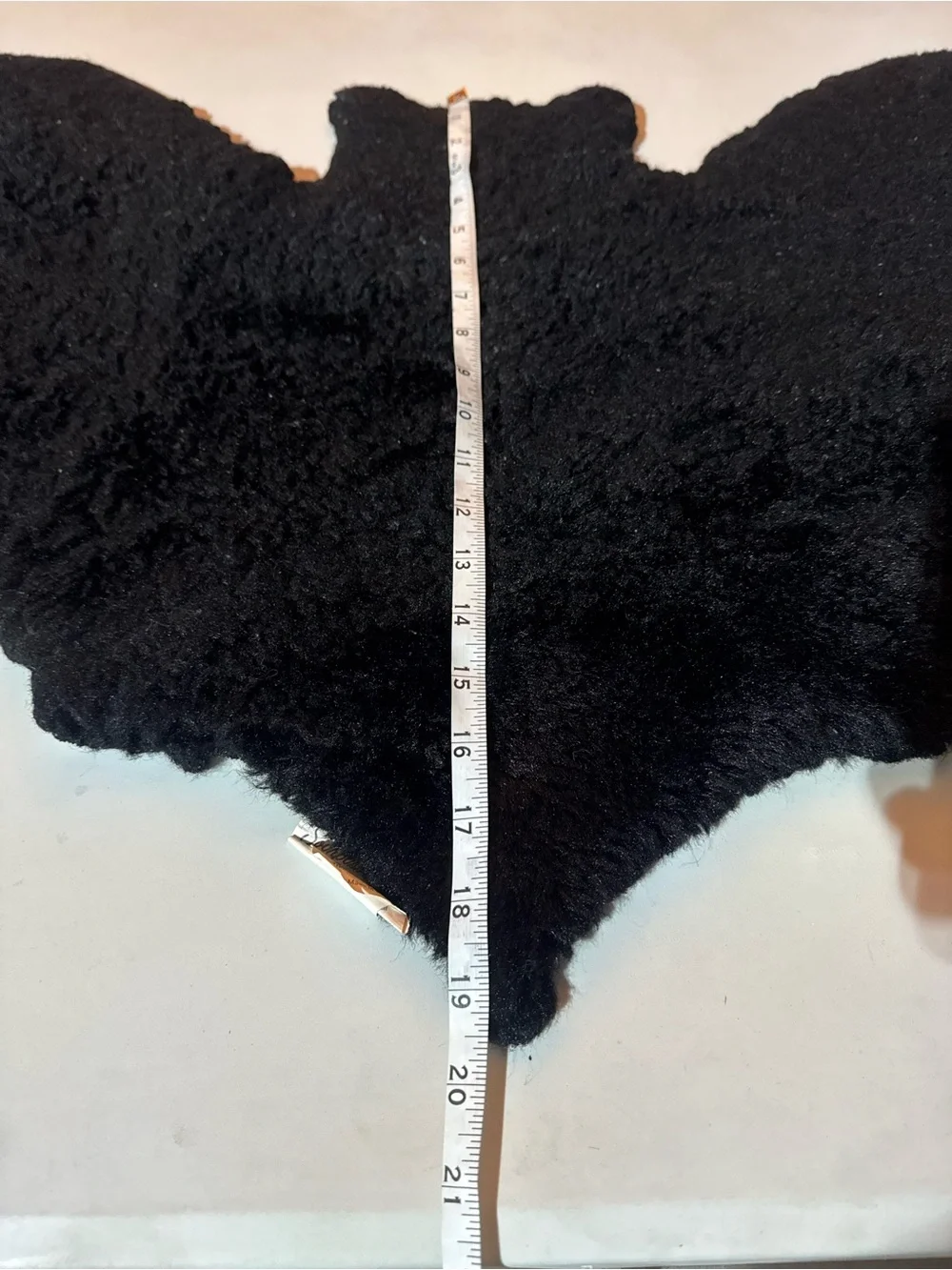 Sourpuss: Furry Bat Rug Black Faux Sheepskin Shag 20x40in